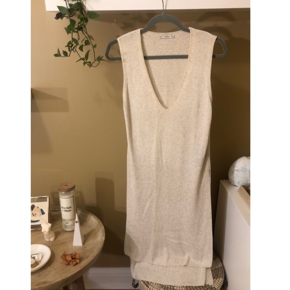 Zara Sweaters - Zara long knit tunic with side slits